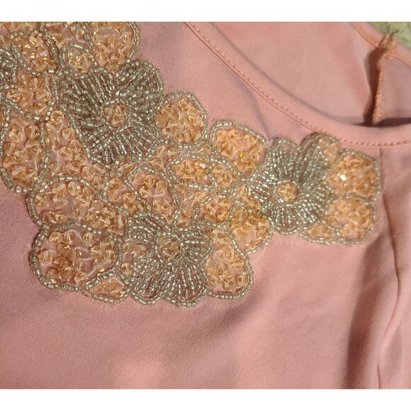 Simply Emma Size 1X Sharkbite Hem 3/4 Sleeve Beaded Embellished Neck Top Pink - Picture 10 of 15